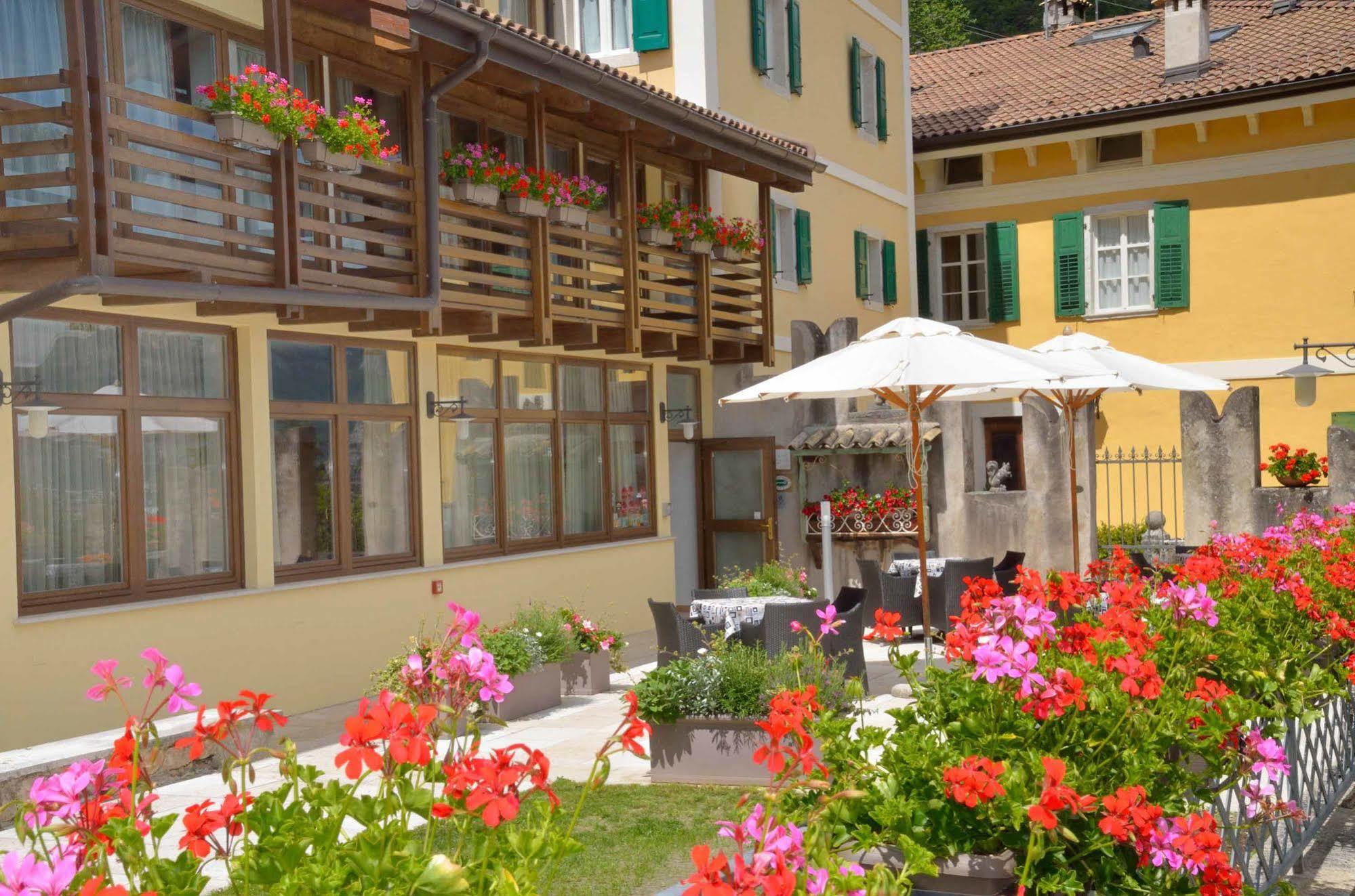 Hotel Garni San Giorgio Trient Exterior foto